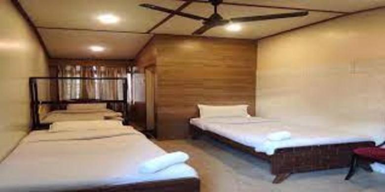 Baba Tourist Lodge Shillong Esterno foto