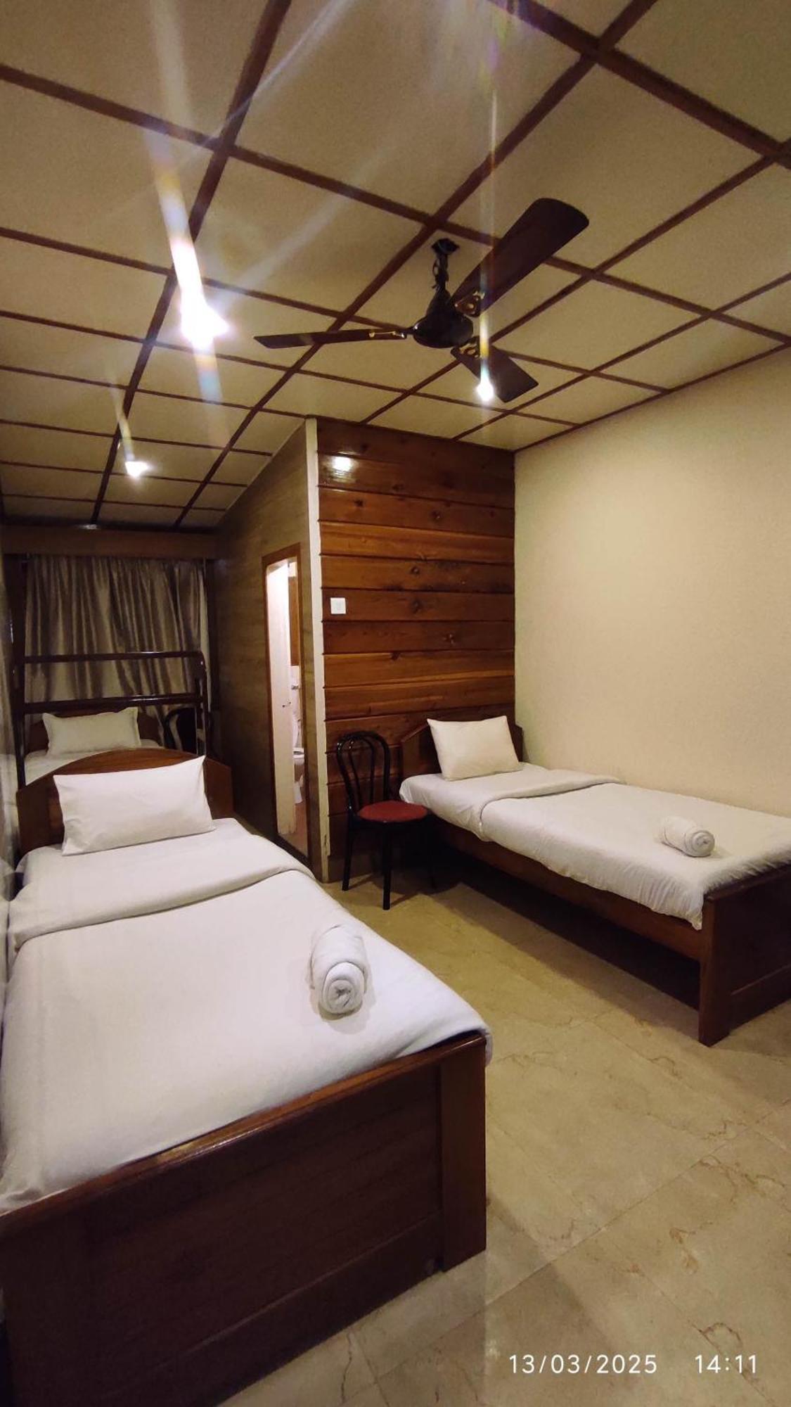Baba Tourist Lodge Shillong Esterno foto